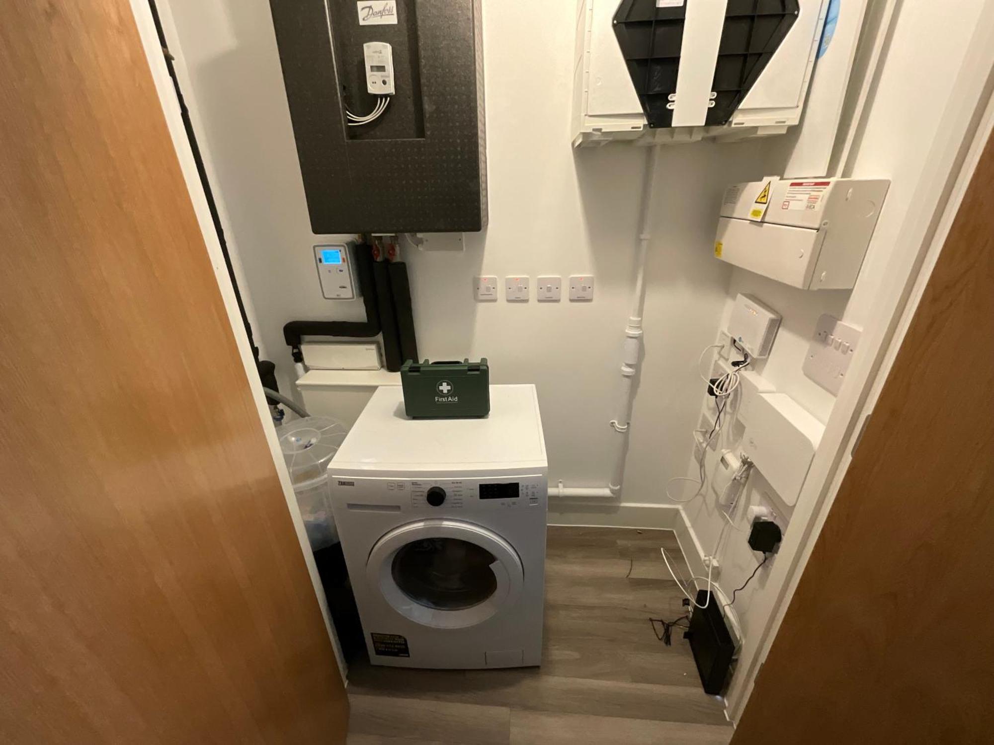 Deluxe Double Bed In Shared Apt Near Canary Wharf, City Airport & O2 Arena With Thames View Лондон Екстериор снимка